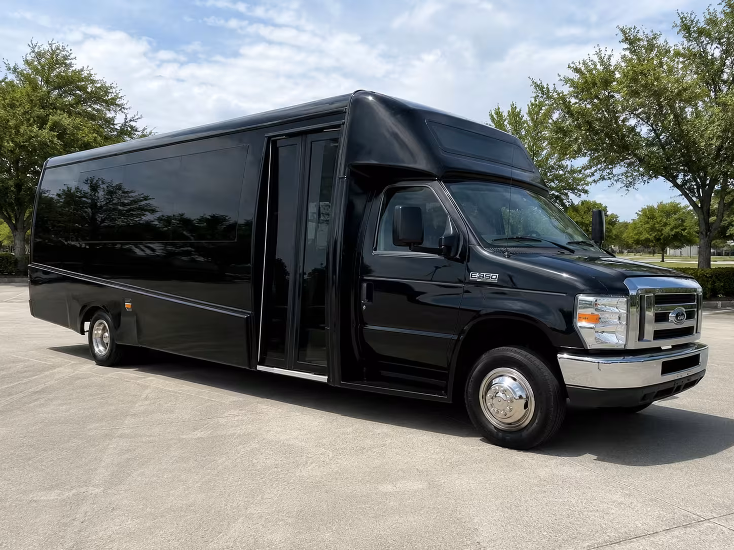15 passenger minibus
